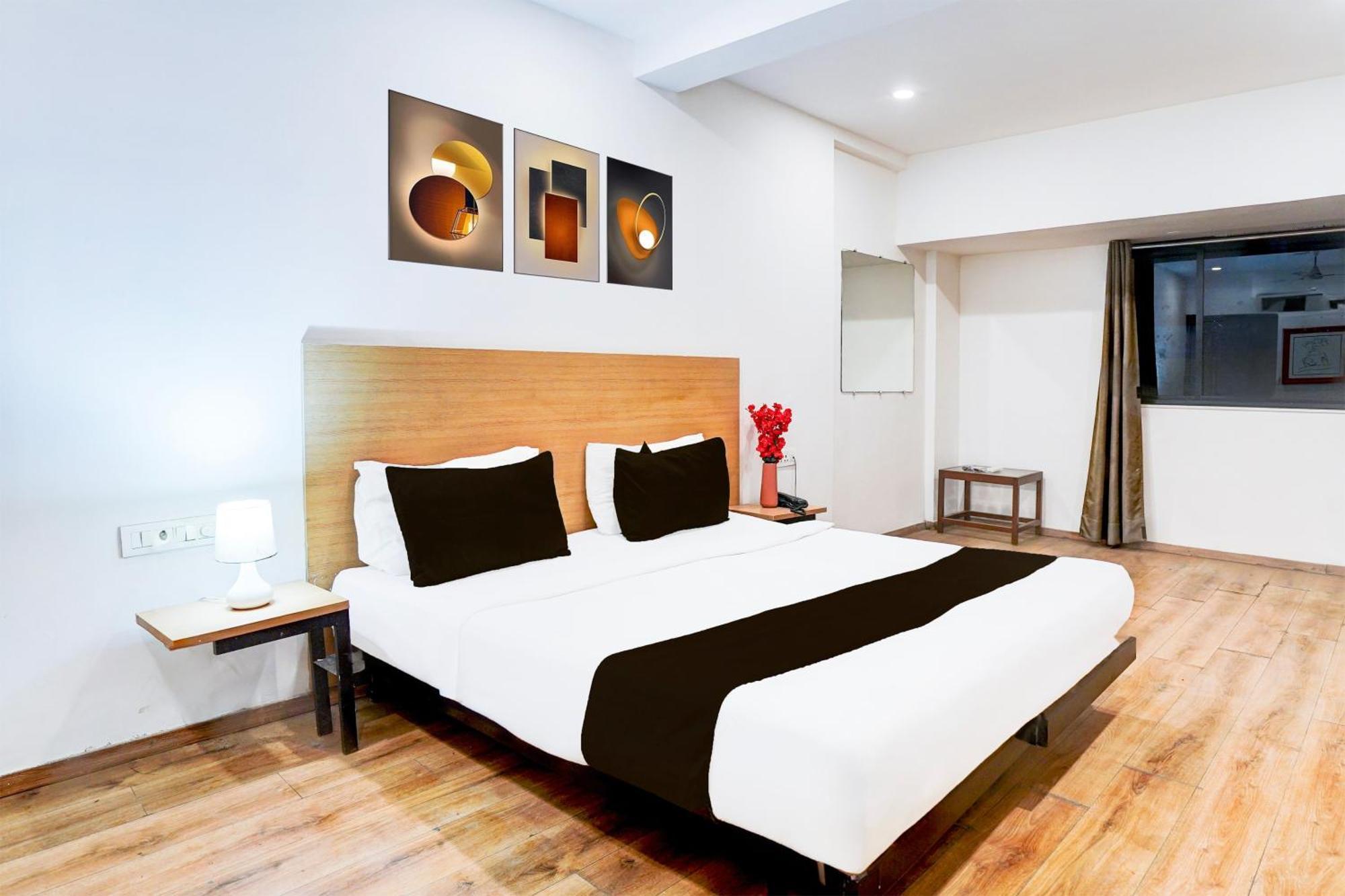 Super Townhouse Nagpur Railway Station Hotel Buitenkant foto